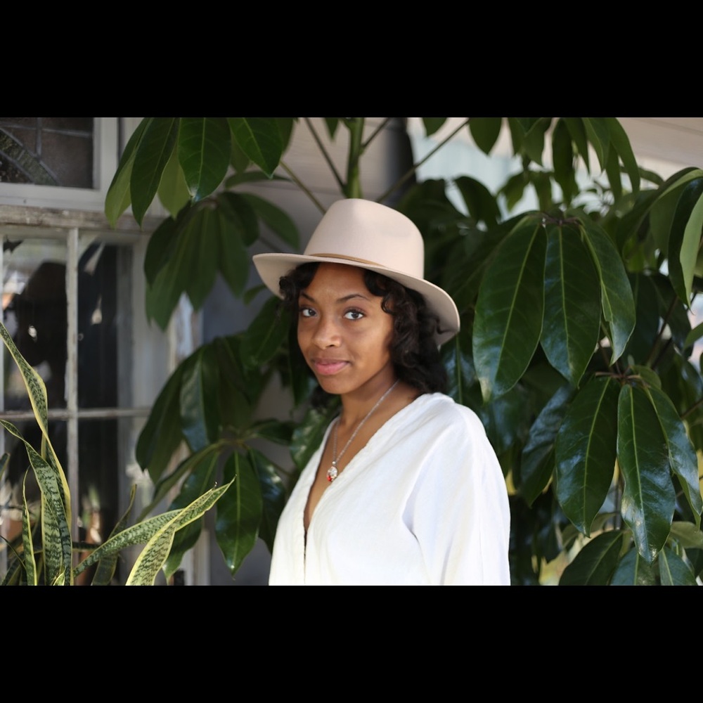 Meet your Posher, Jasmine